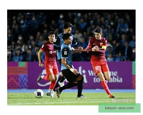 亚冠联赛展现亚洲顶级足球水平，球队表现稳健引关注