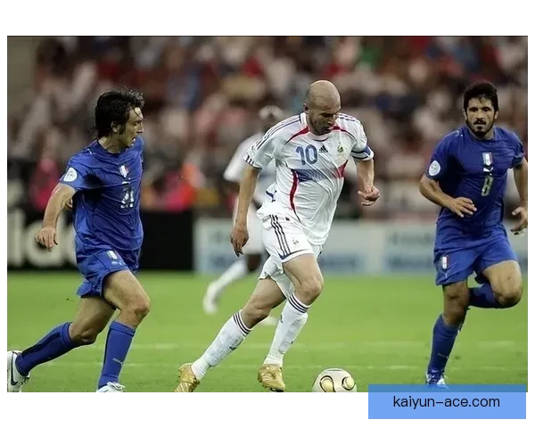 齐达内世界杯决赛表现回顾：关键发挥与争议时刻